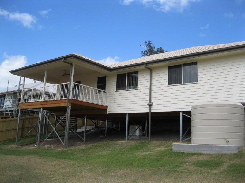 15 Sovereign Cl, Brassall QLD 4305