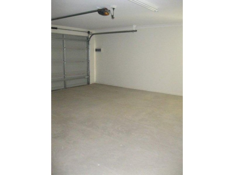 1/13 Chris St, Redbank QLD 4301