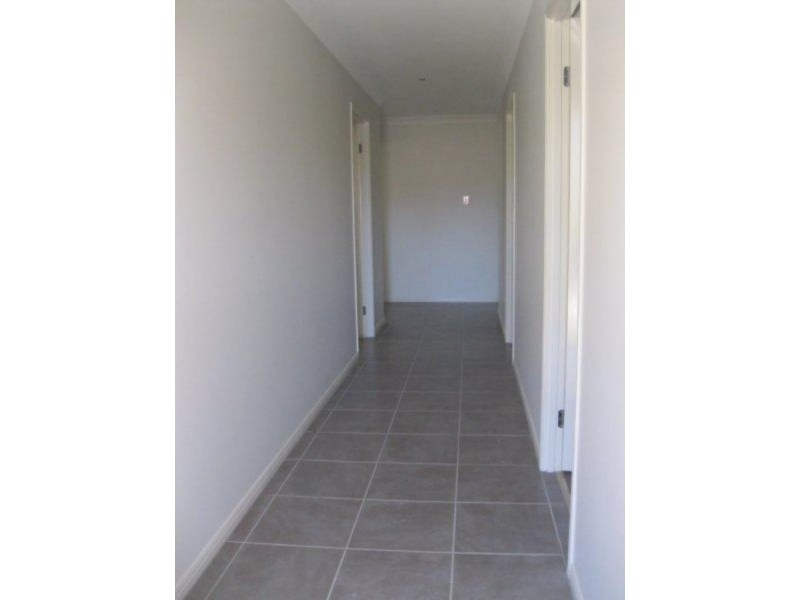 2/27 Belle  Ct, Redbank QLD 4301