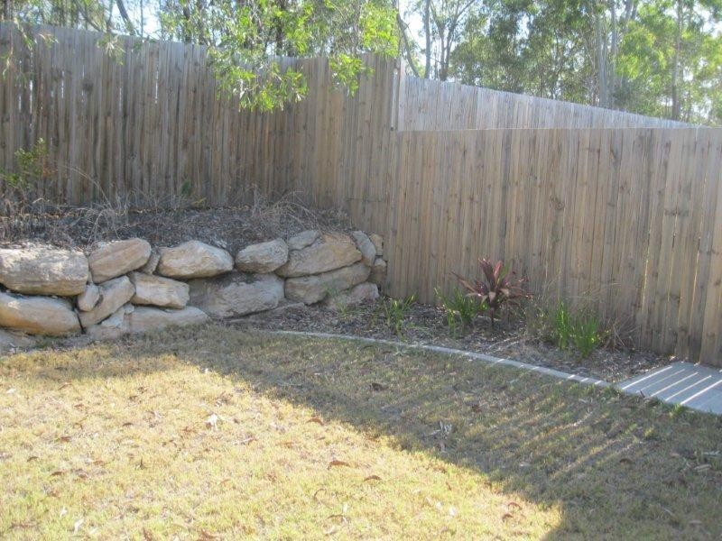 2/27 Belle  Ct, Redbank QLD 4301