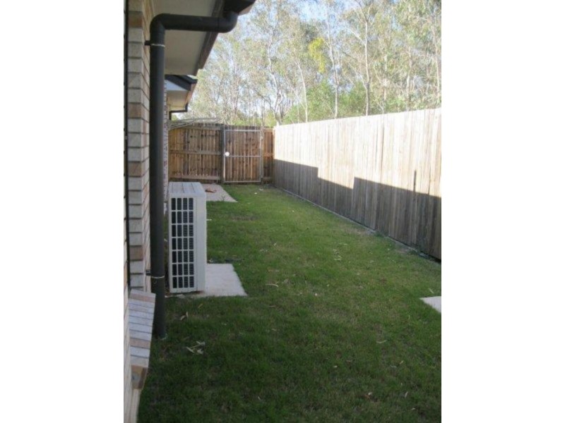 2/27 Belle  Ct, Redbank QLD 4301