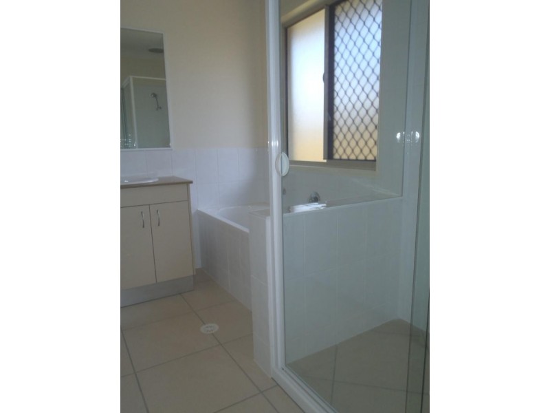 9 Cable Ct, Blacks Beach QLD 4740