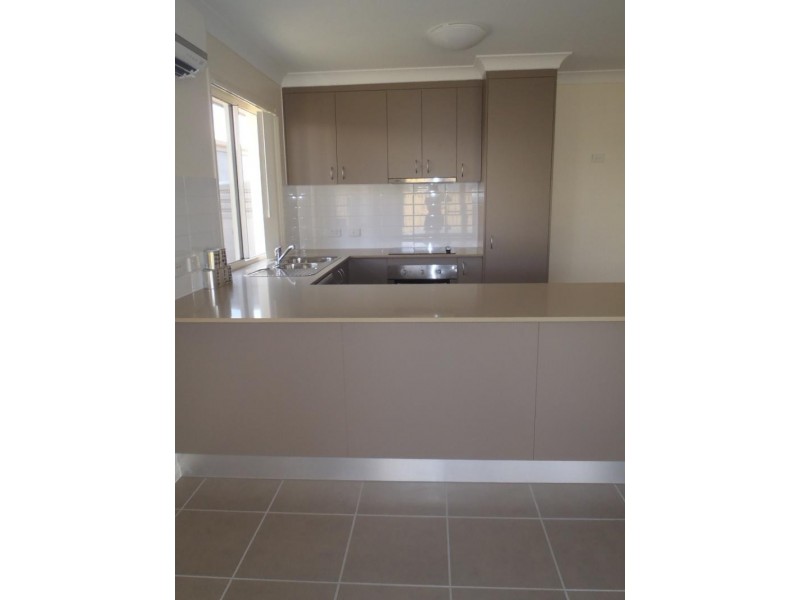 128 Whitehaven Dr, Blacks Beach QLD 4740