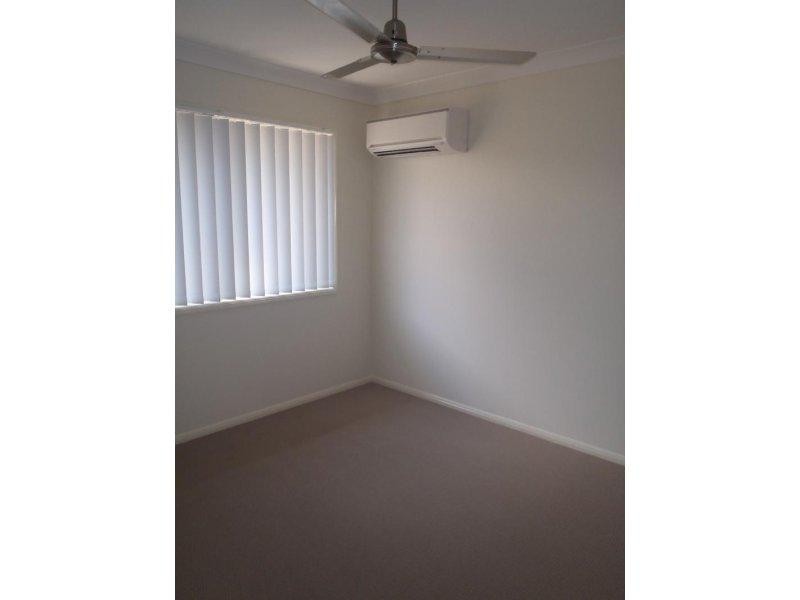 128 Whitehaven Dr, Blacks Beach QLD 4740