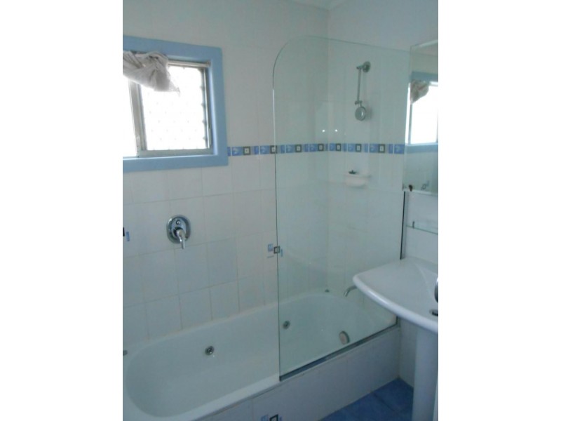 7 Kay  St, North Ipswich QLD 4305