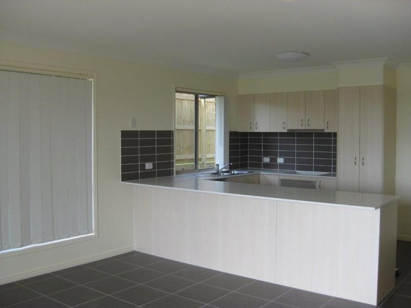 4 Neptune Cres, Brassall QLD 4305