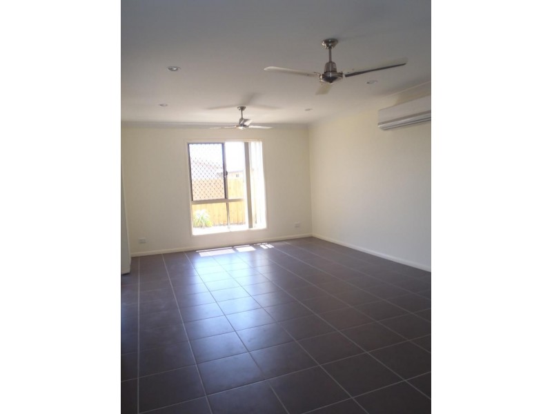 146 Whitehaven Dr, Blacks Beach QLD 4740