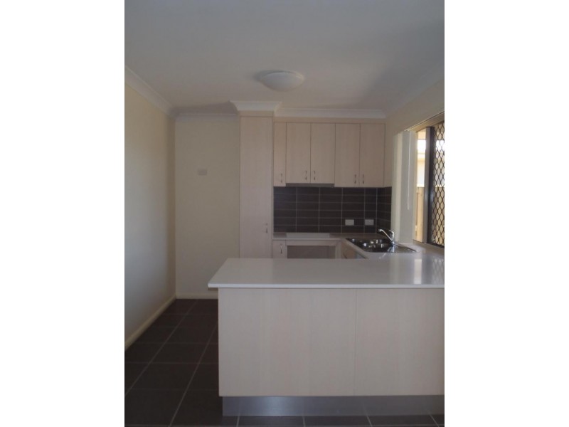 146 Whitehaven Dr, Blacks Beach QLD 4740