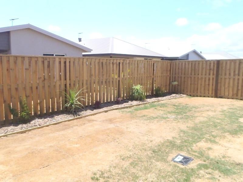 146 Whitehaven Dr, Blacks Beach QLD 4740