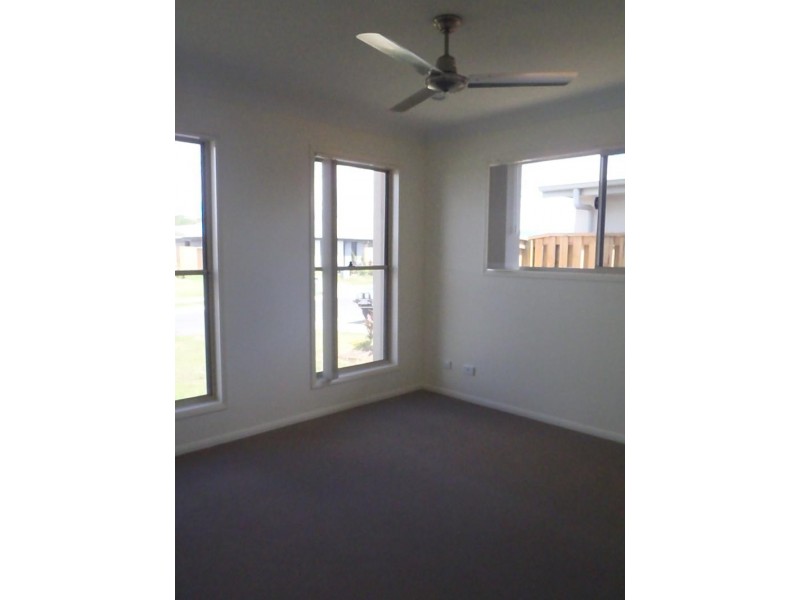 16 Cable Ct, Blacks Beach QLD 4740