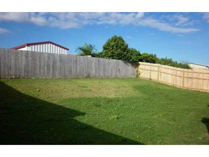 10 Schooner Ave, Shoal Point QLD 4750