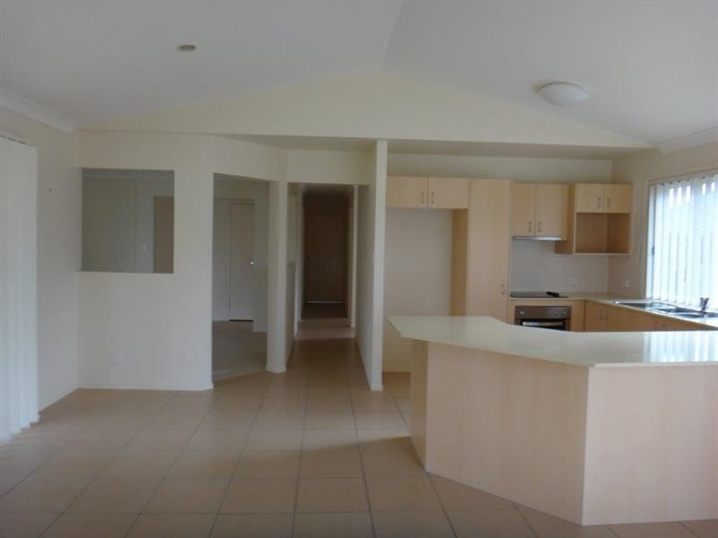 72 Westminster Cres, Raceview QLD 4305