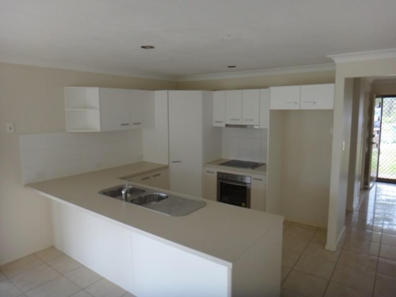 9 Aspinall  St, Leichhardt QLD 4305