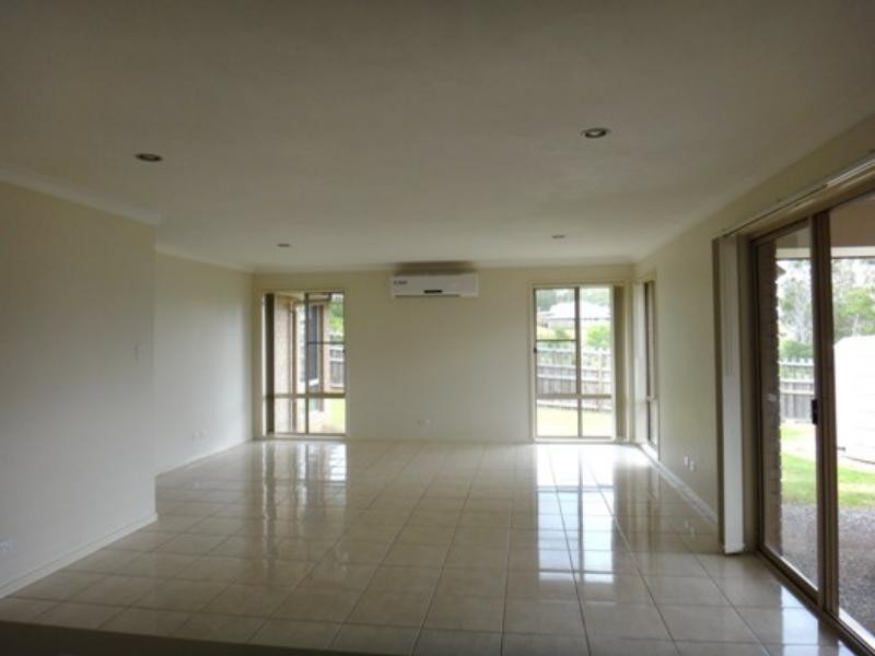 9 Aspinall  St, Leichhardt QLD 4305