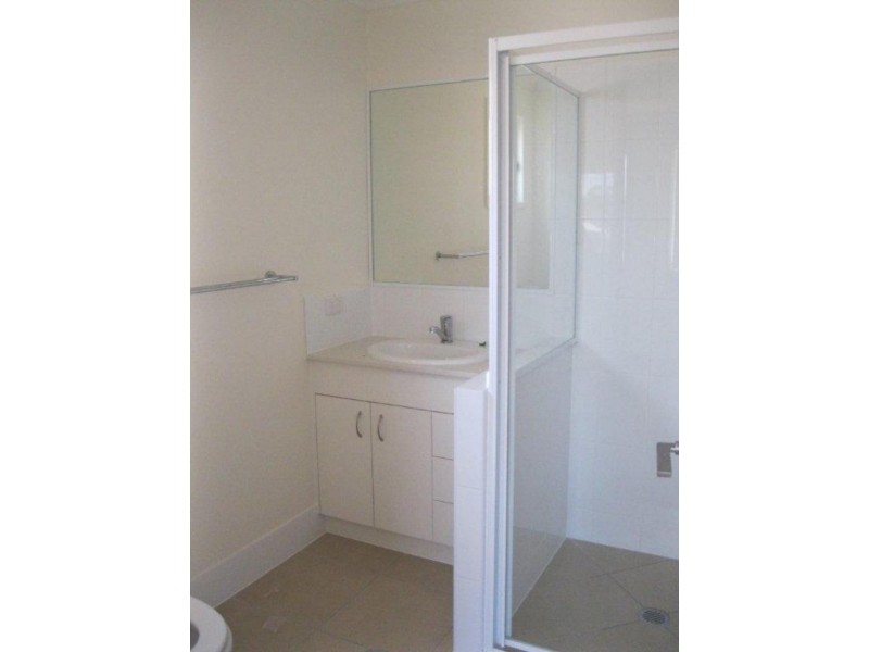 13 Sovereign  Cl, Brassall QLD 4305