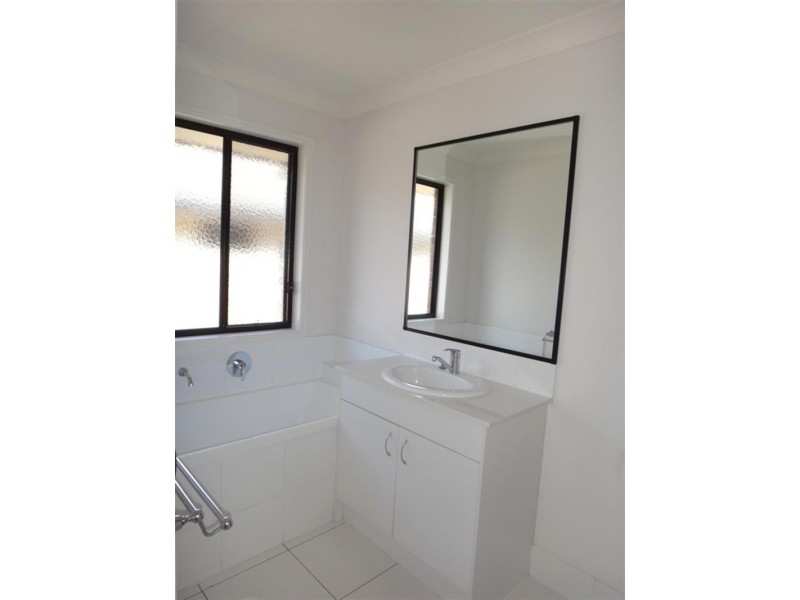 99 Westminster Cres, Raceview QLD 4305