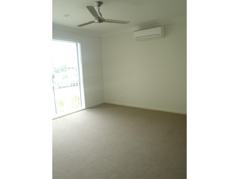 114 Whitehaven Dr, Blacks Beach QLD 4740
