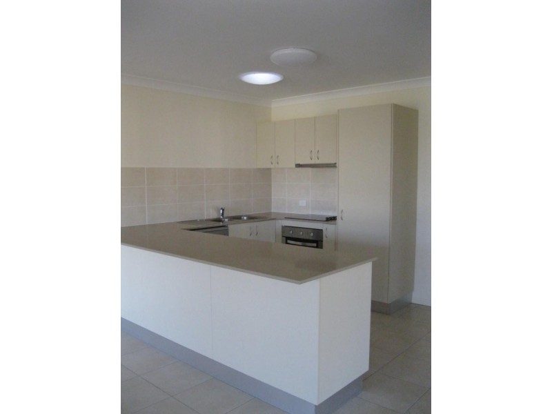 1/8 Galleon Cct, Bucasia QLD 4750