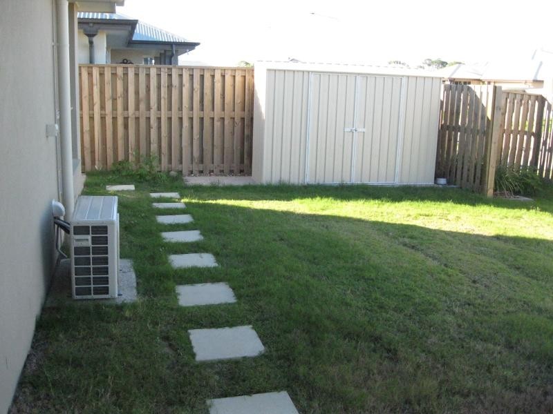 1/8 Galleon Cct, Bucasia QLD 4750