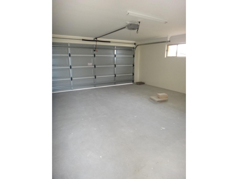 16 Neptune Cres, Brassall QLD 4305