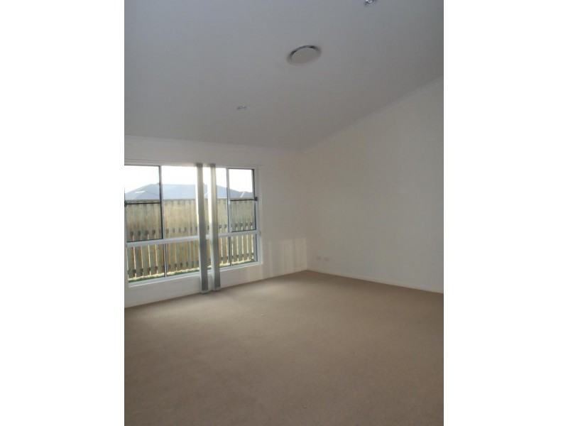 24 Galleon Cct, Bucasia QLD 4750