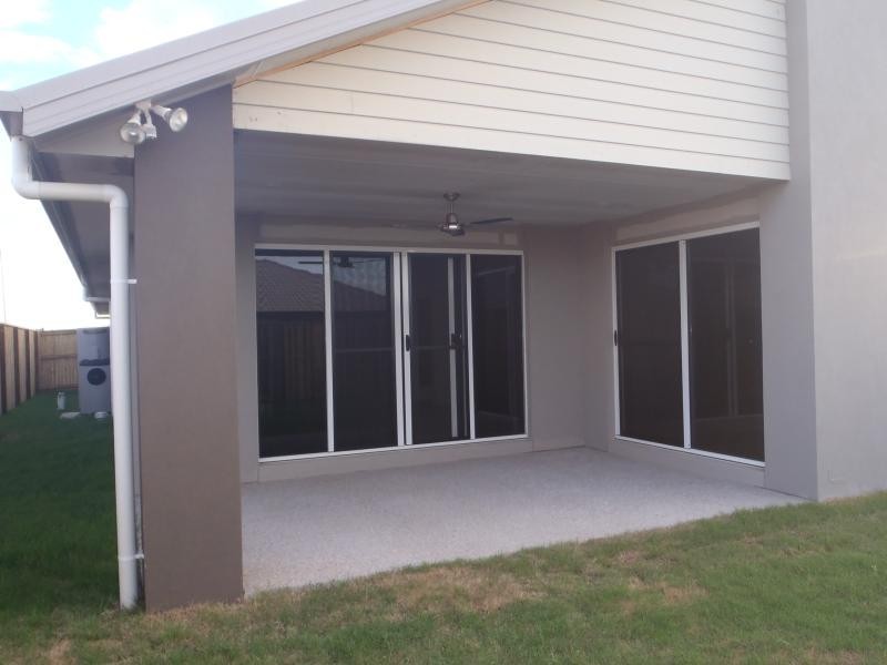 24 Galleon Cct, Bucasia QLD 4750