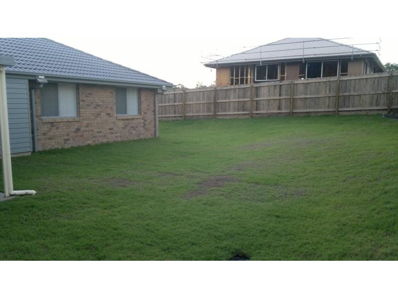 74 Henry St, Brassall QLD 4305