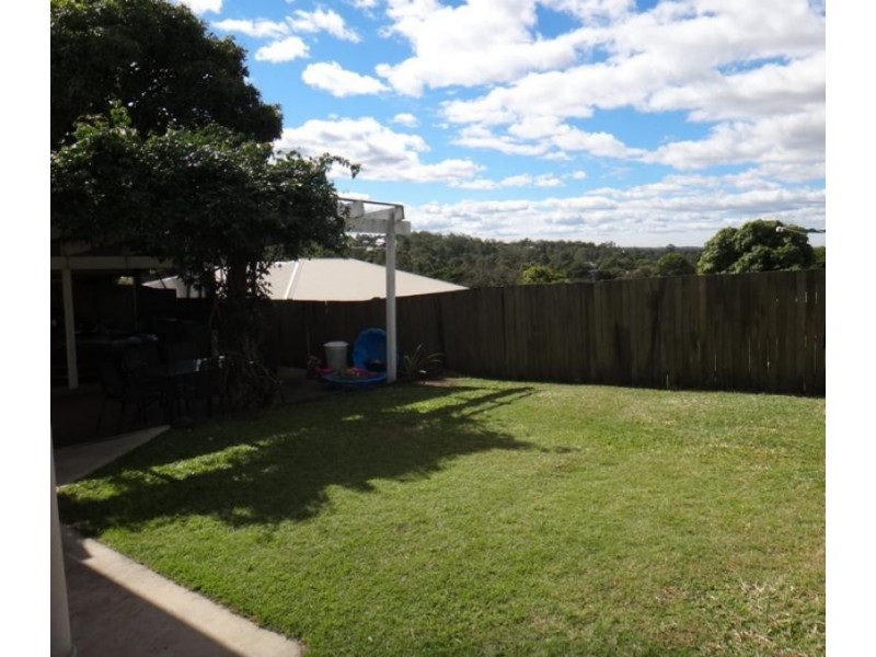 73 Downs  St, North Ipswich QLD 4305