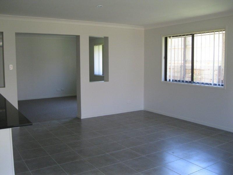 11 Borrowdale Ct, Brassall QLD 4305