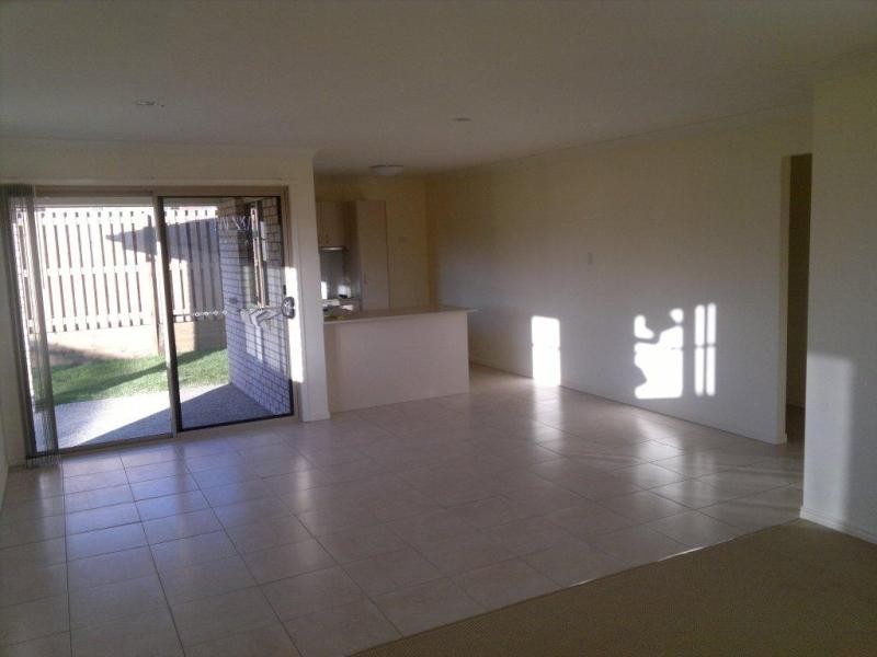 8  Fiery  St, Brassall QLD 4305