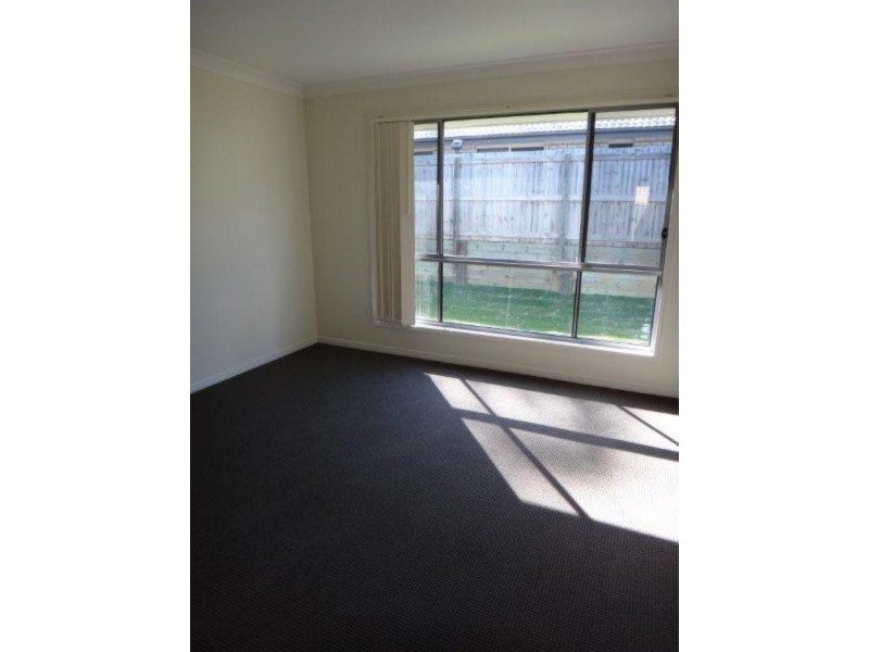 5 Chris  St, Redbank QLD 4301