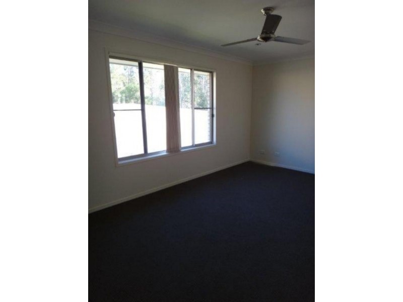 5 Chris  St, Redbank QLD 4301