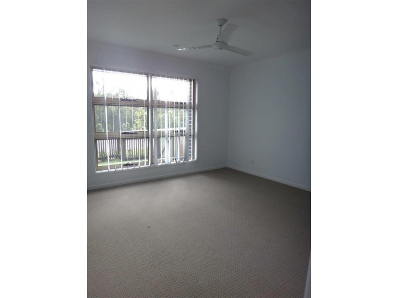 64 Sovereign  Dr, Deebing Heights QLD 4306