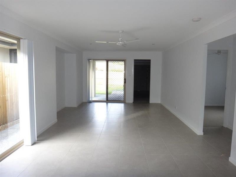 64 Sovereign  Dr, Deebing Heights QLD 4306