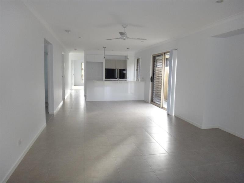 64 Sovereign  Dr, Deebing Heights QLD 4306