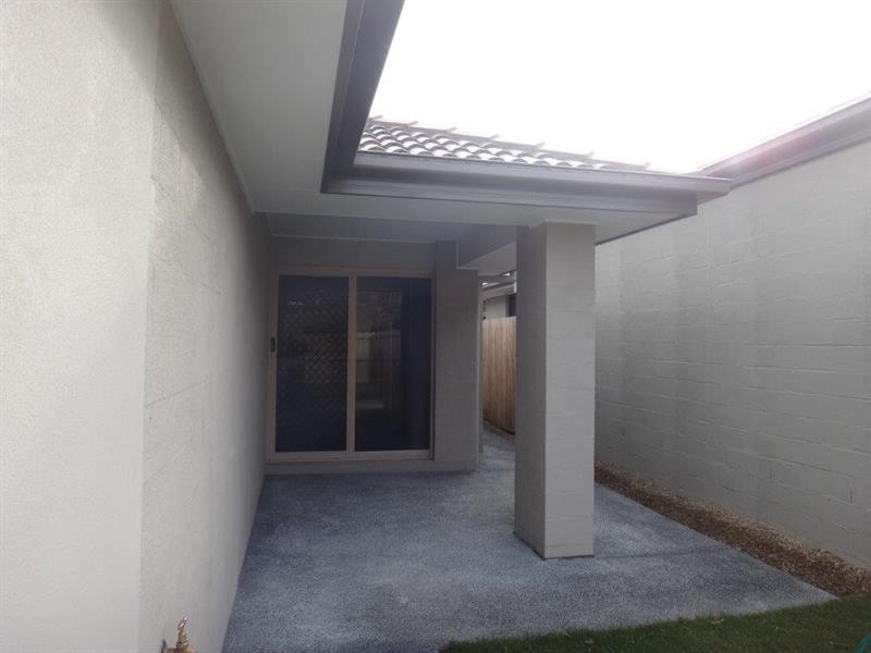 64 Sovereign  Dr, Deebing Heights QLD 4306