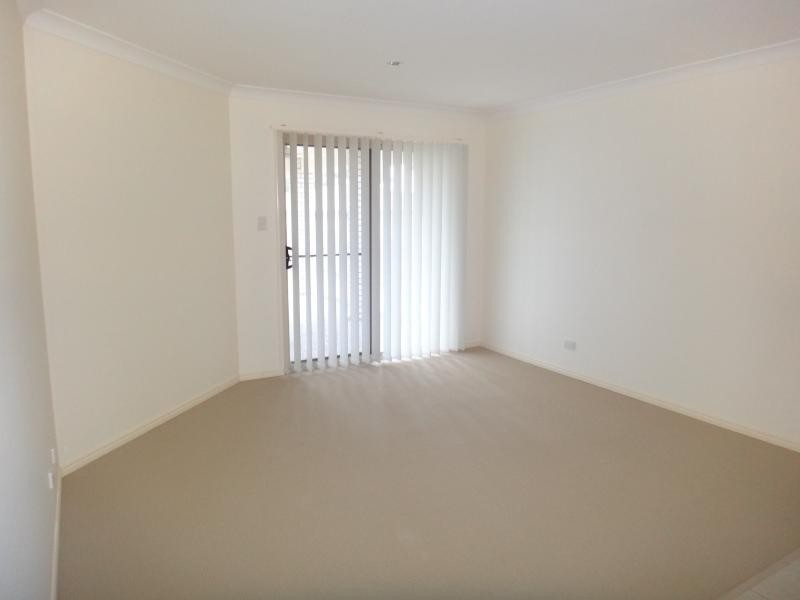 13 Friendship St, Brassall QLD 4305