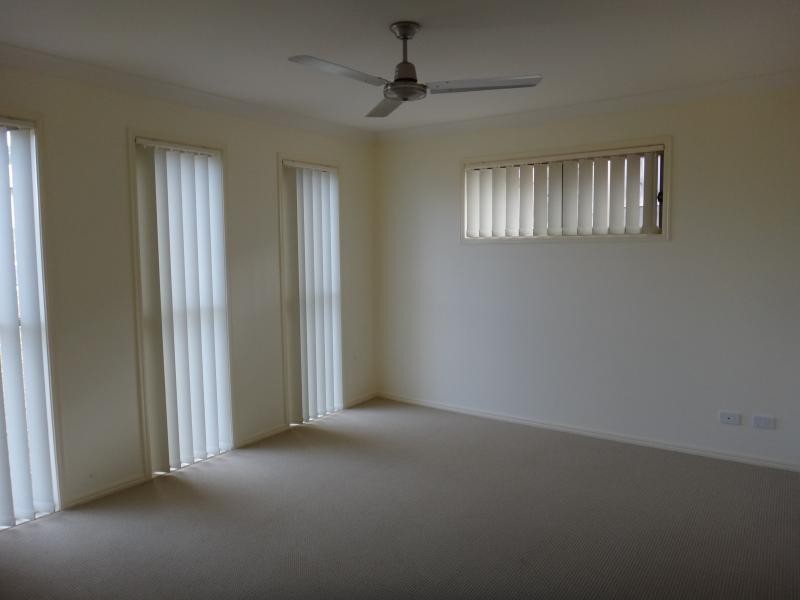 13 Friendship St, Brassall QLD 4305