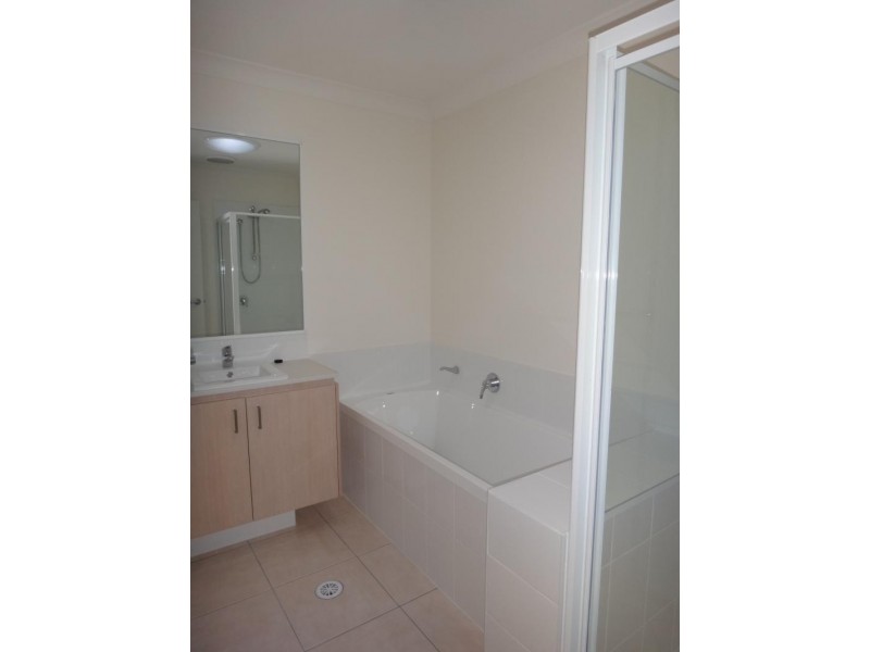 42 Barwell  St, Brassall QLD 4305