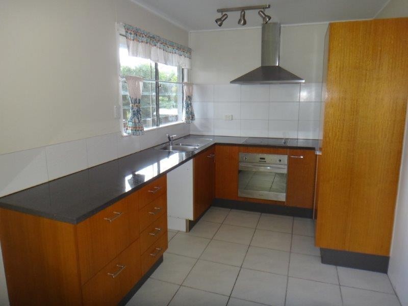 4 Farr St, East Ipswich QLD 4305