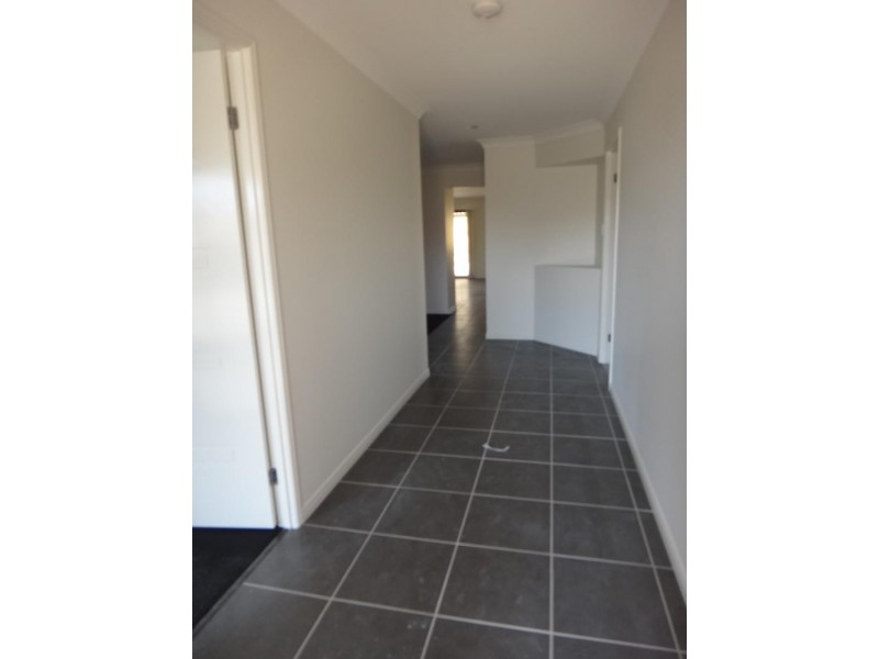 21 Belle Ct, Redbank QLD 4301