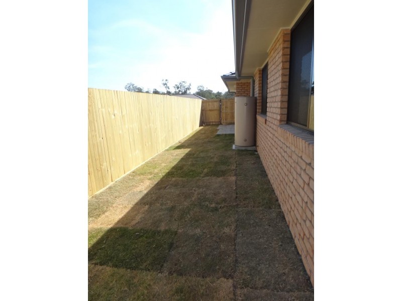 21 Belle Ct, Redbank QLD 4301