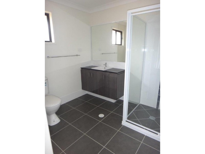 21 Belle Ct, Redbank QLD 4301