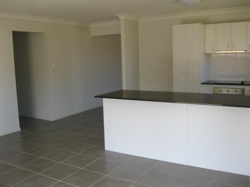 10 Friendship  Pl, Brassall QLD 4305