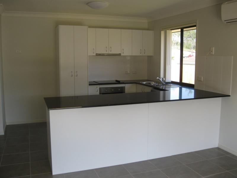 10 Friendship  Pl, Brassall QLD 4305