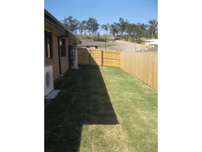 10 Friendship  Pl, Brassall QLD 4305