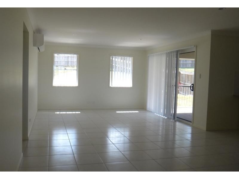 41 Barwell St, Brassall QLD 4305