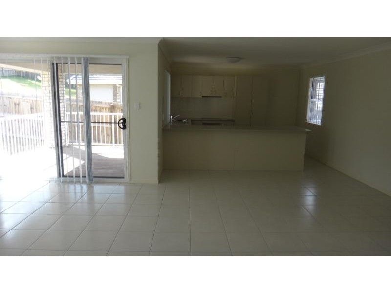 41 Barwell St, Brassall QLD 4305