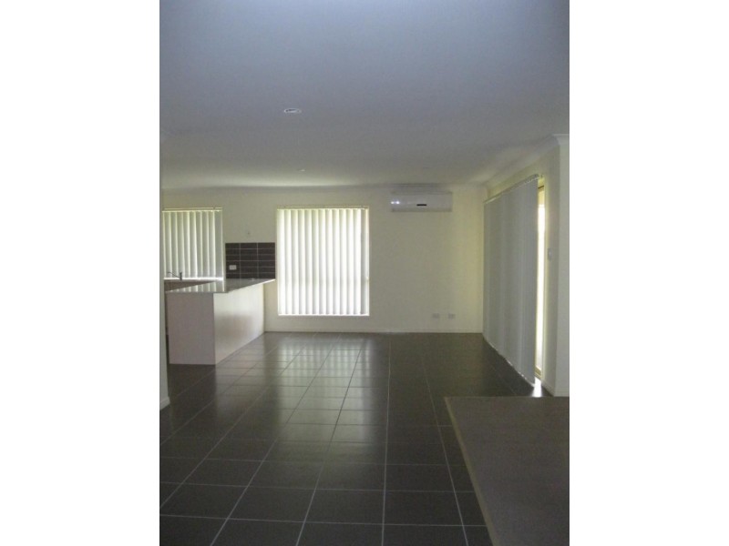 30 Atlantic Dr, Brassall QLD 4305