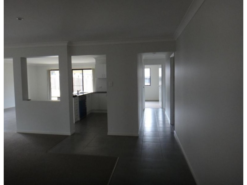 11 Borrowdale Ct, Brassall QLD 4305